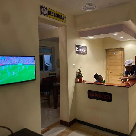 Moments Park Motel Νταρ ες Σαλάμ Εξωτερικό φωτογραφία
