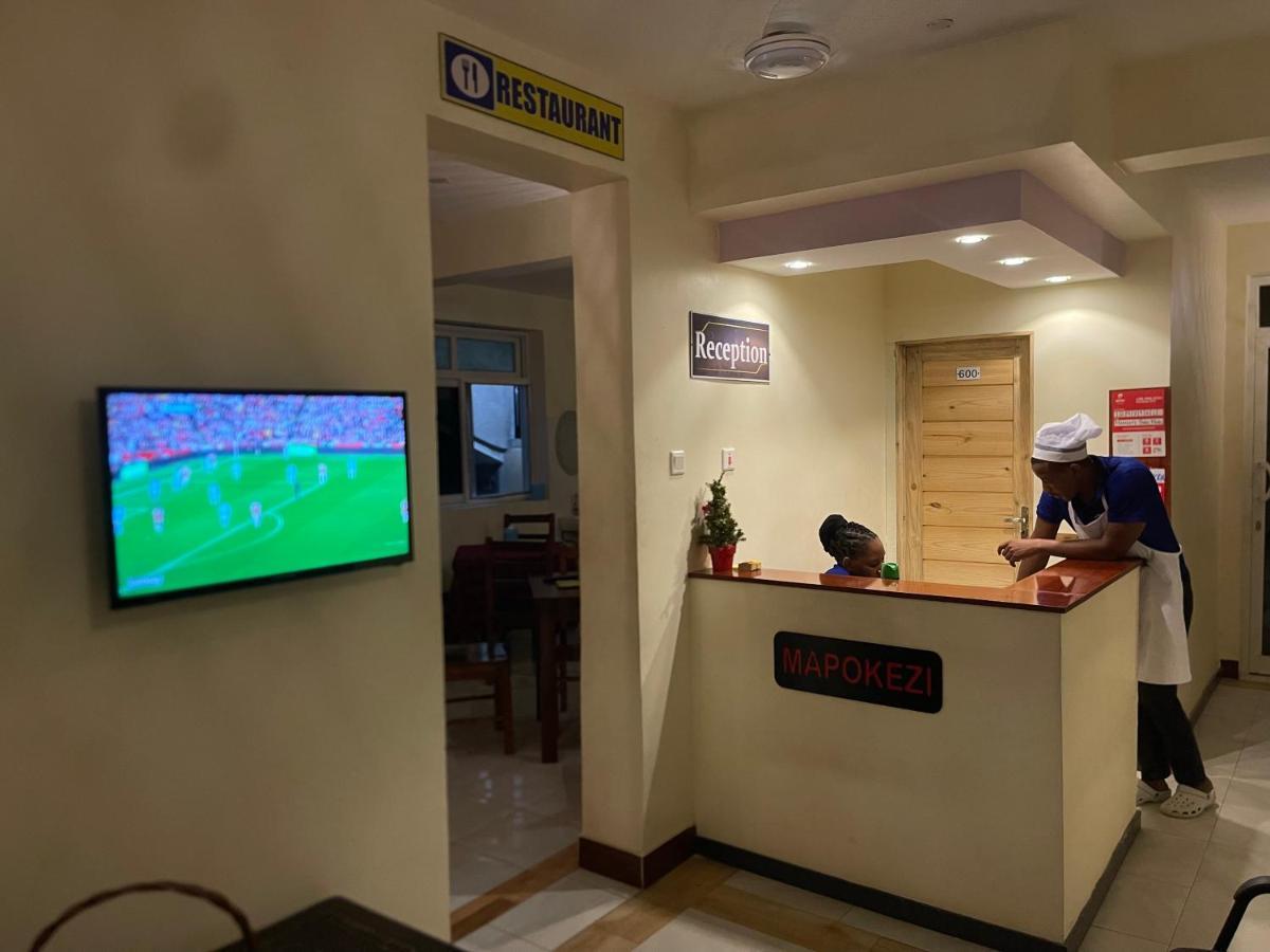 Moments Park Motel Νταρ ες Σαλάμ Εξωτερικό φωτογραφία