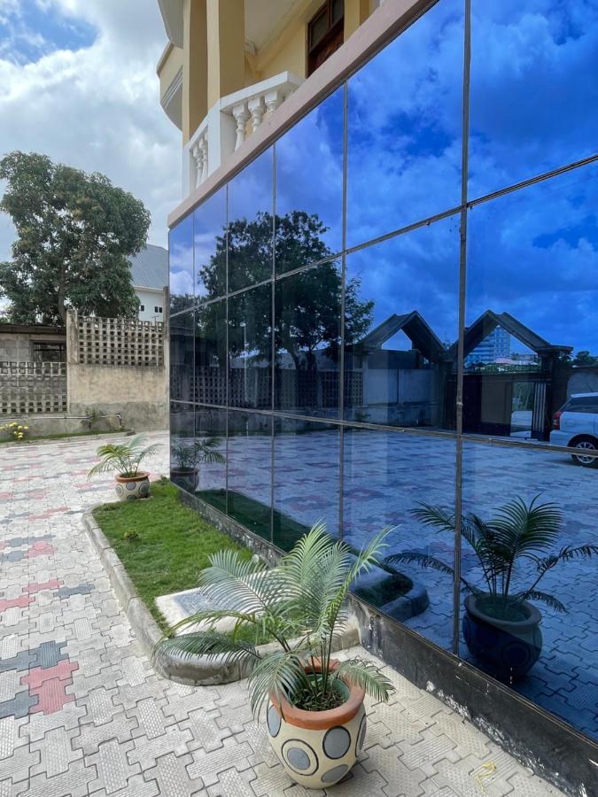 Moments Park Motel Νταρ ες Σαλάμ Εξωτερικό φωτογραφία