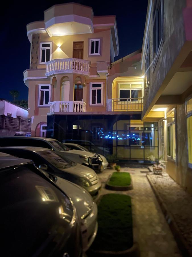 Moments Park Motel Νταρ ες Σαλάμ Εξωτερικό φωτογραφία