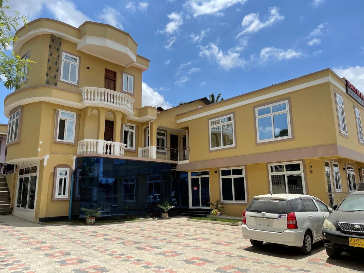 Moments Park Motel Νταρ ες Σαλάμ Εξωτερικό φωτογραφία