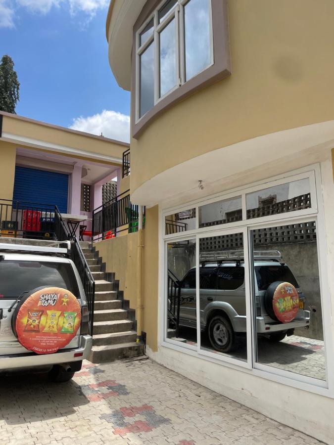 Moments Park Motel Νταρ ες Σαλάμ Εξωτερικό φωτογραφία